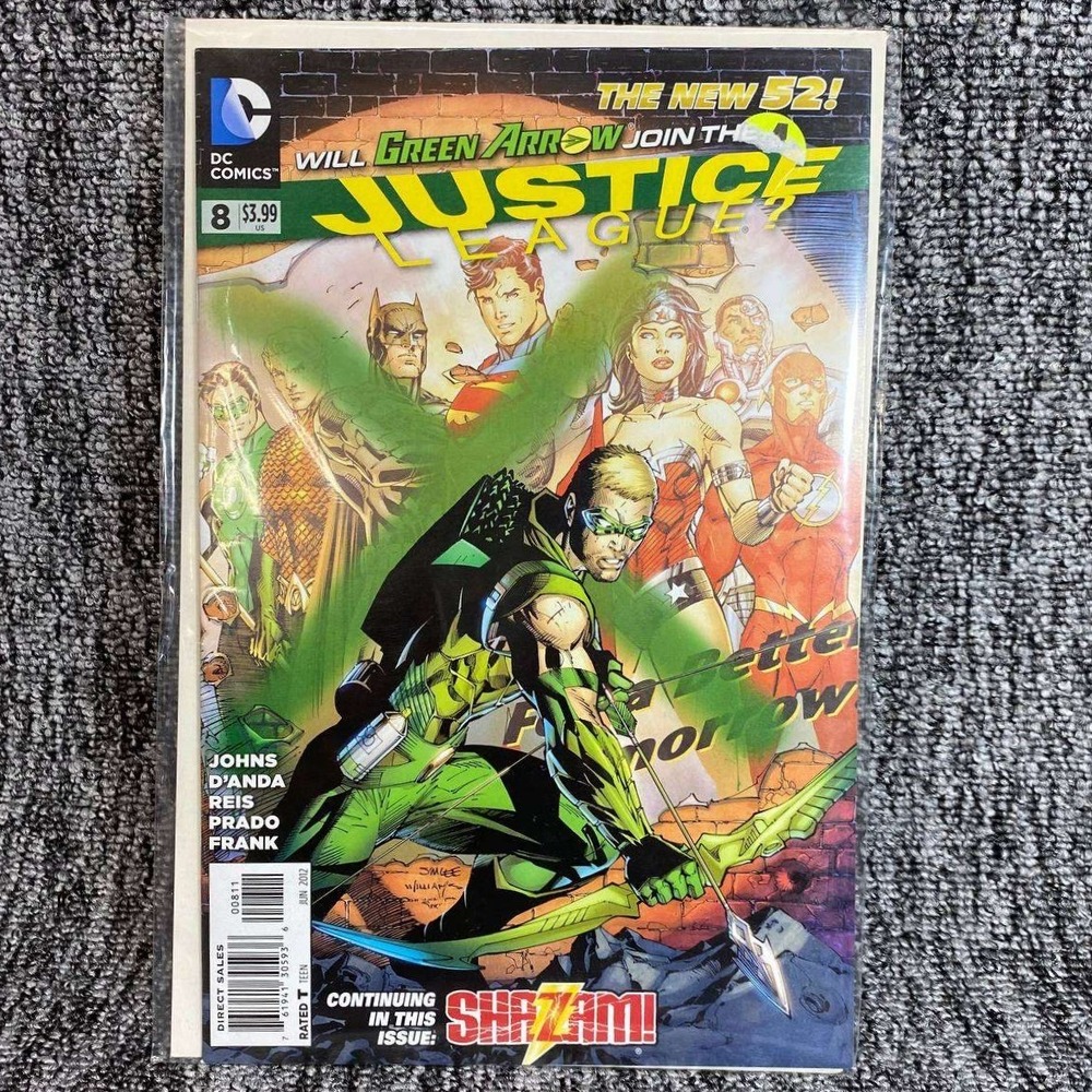 DC Comics Justice‎ League 8 Comic Book Teen Multi Color Green Arrow Shazam 2012